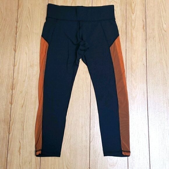 MICHI STARDUST BLACK CROPPED LEGGINGS - Picture 4 of 8